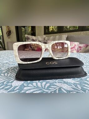 COS Pearl Ivory Geometric Sunglasses | Minimalist Acetate Frames